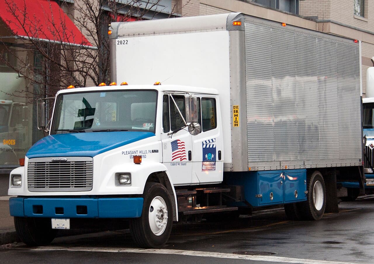 Freightliner FL-Series (Business Class)