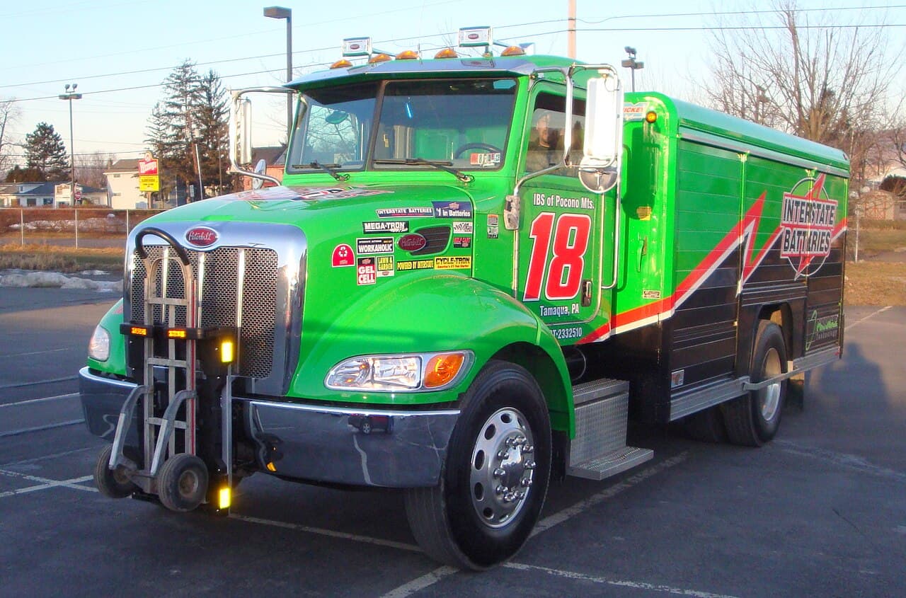 Peterbilt 335