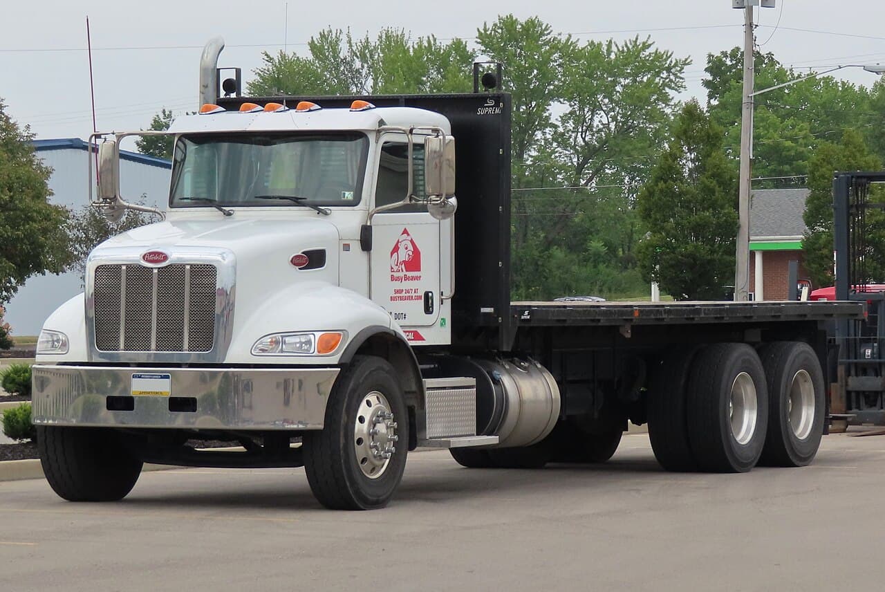 Peterbilt 348